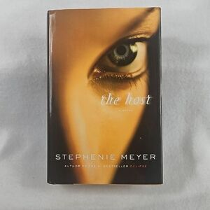 The Host Stephenie Meyer Hardcover Novel EMS Bestseller Sci-Fi Romance